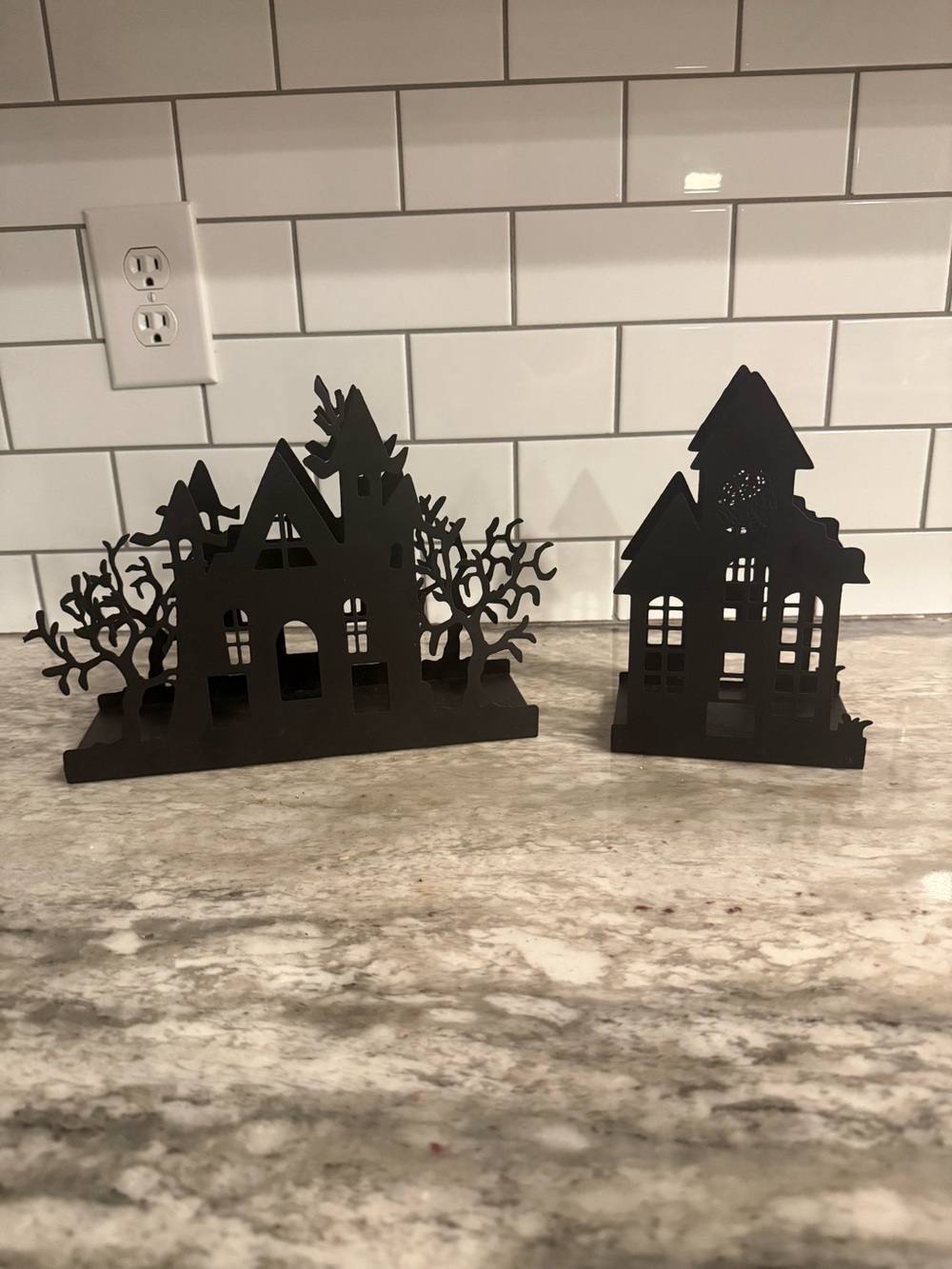 Halloween haunted house tea light decor